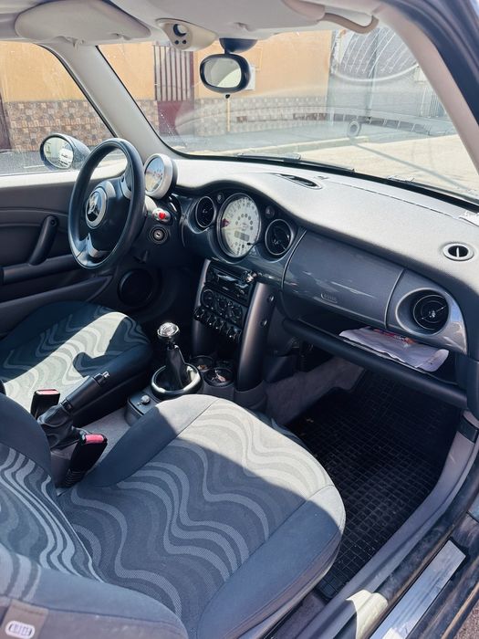 Mini one 1.6 benzina schimb cu moto