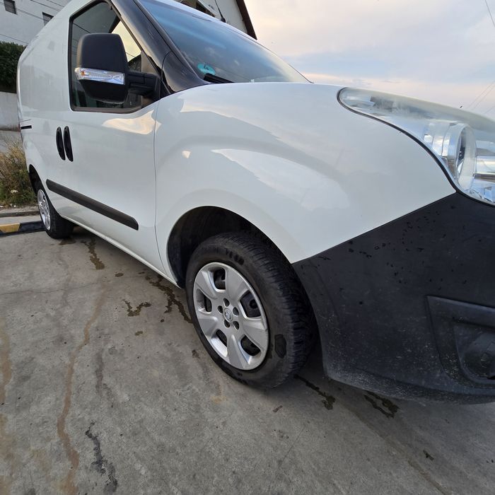 Inchiriez Duba,masina transport