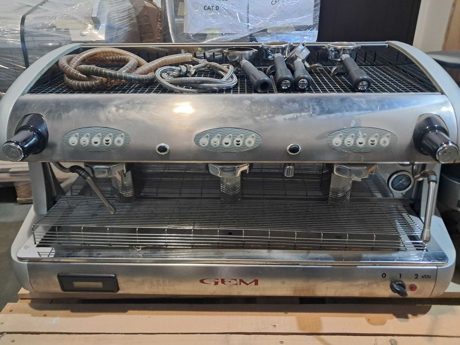 Espressor profesional GEM SOFIA - 3 grupuri + macinator