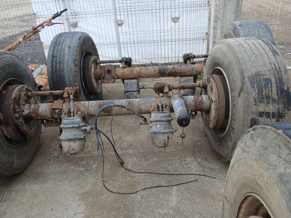 Punti remorci de dimensiuni mari