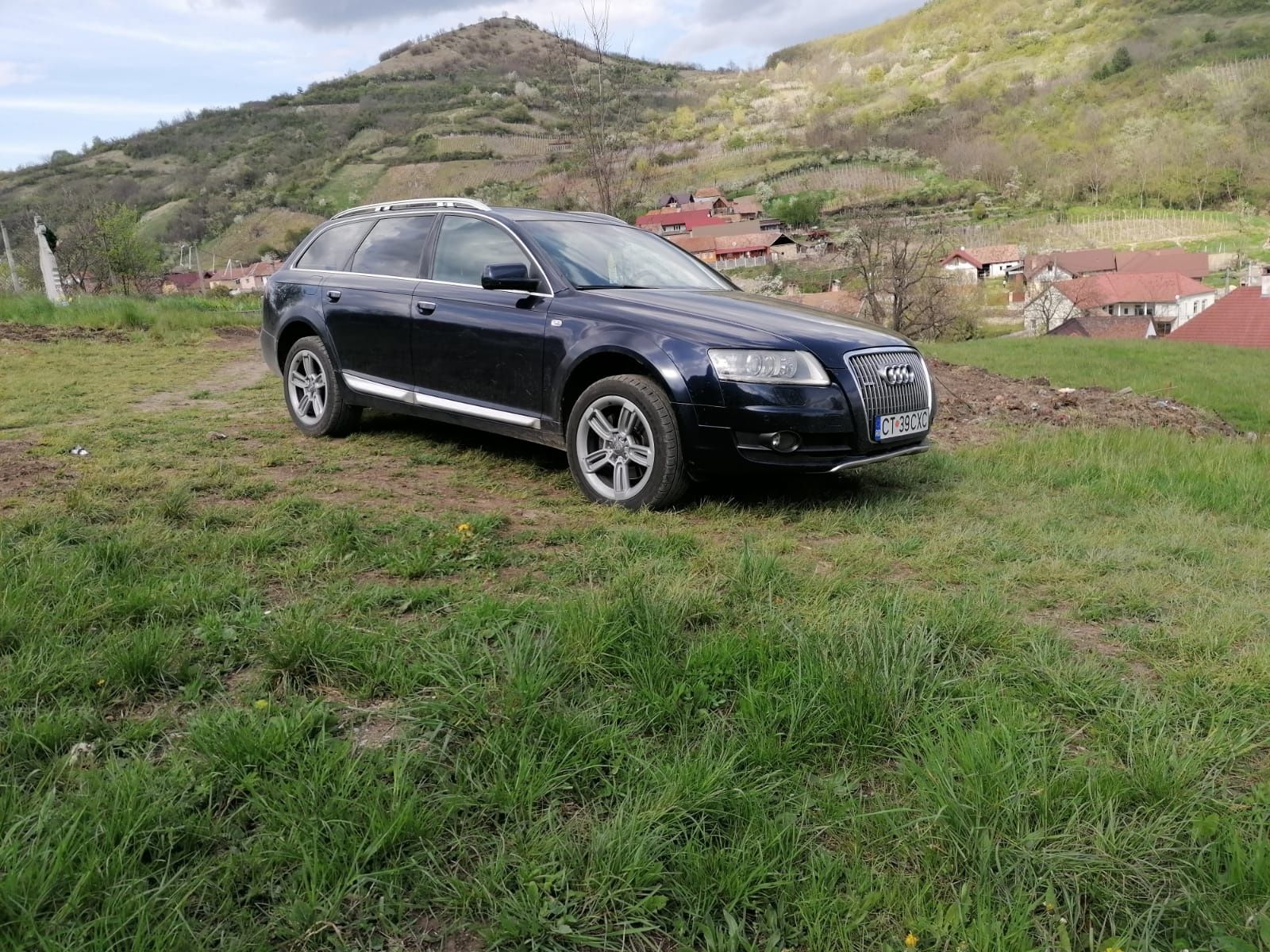 Vând Audi A6 Allroad