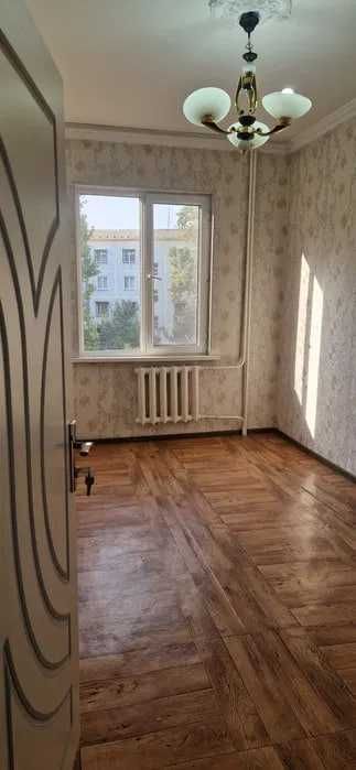 Продаётся 4-комнатная квартира в Юнусабаде, 8 квартал