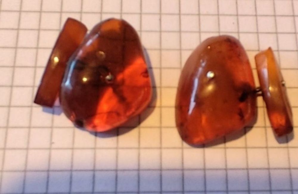 Копчета за ръкавели с натурален балтийски кехлибар (сребърни)