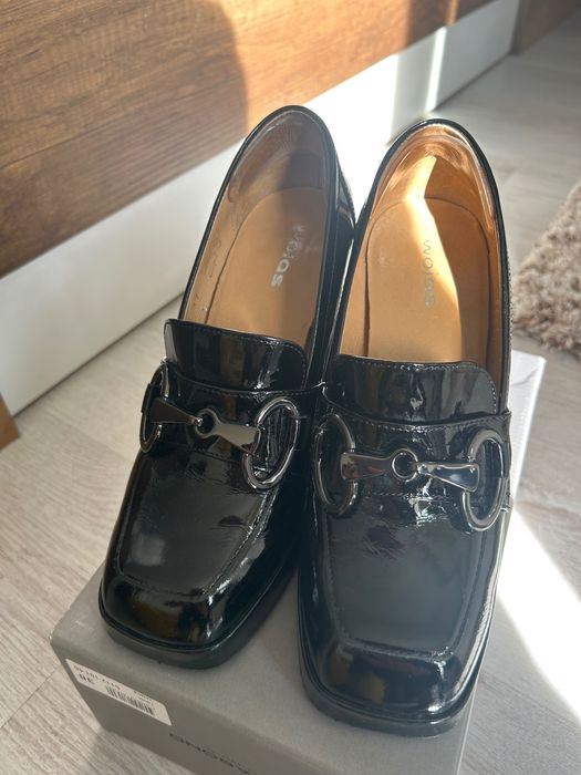 Обувки с дебел ток