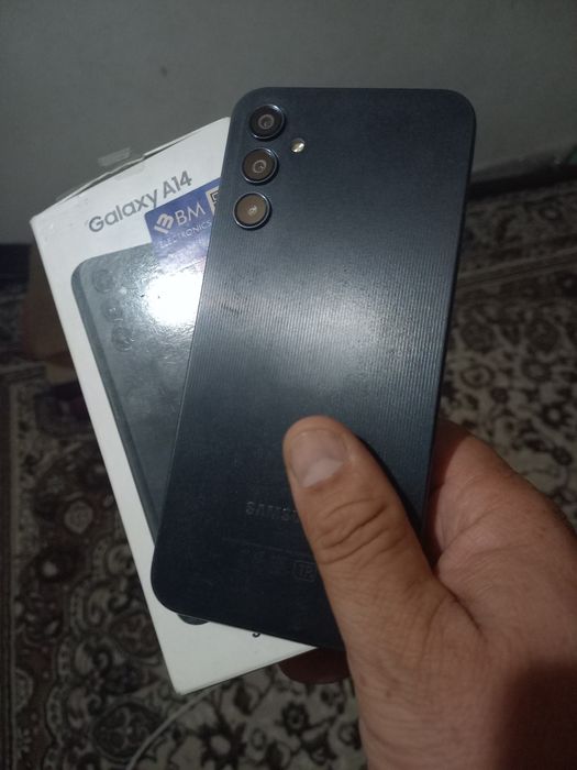 A14 Samsung holati ideal tiniq 64GB hotirasi usta ko'rmagan radnoy.