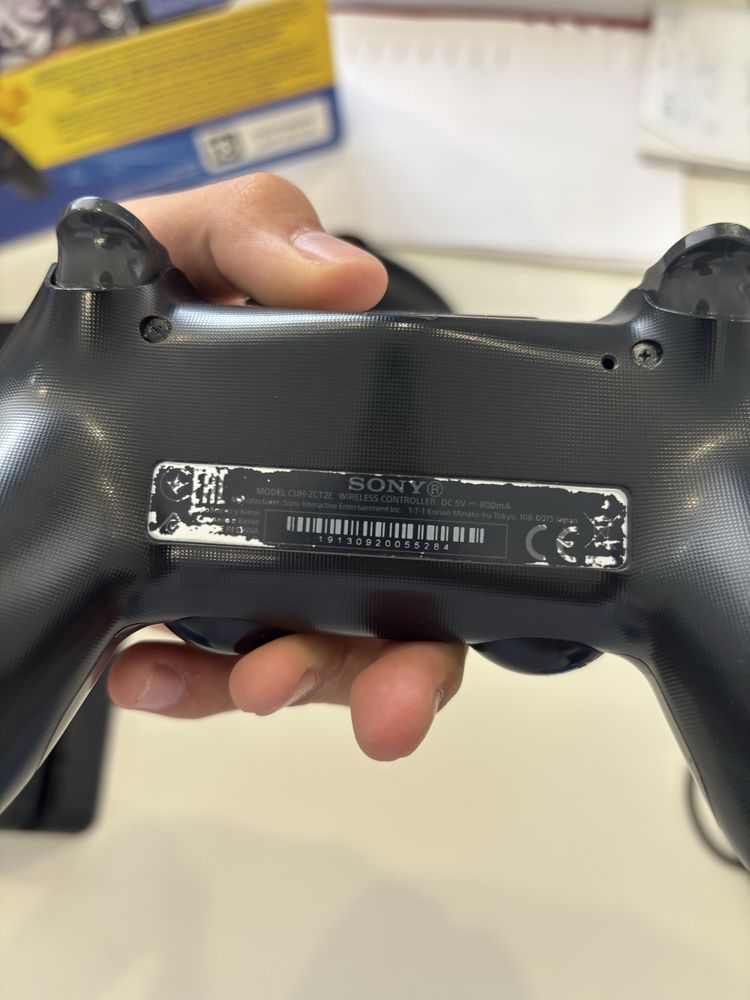 Продам Ps4 slim 1tb