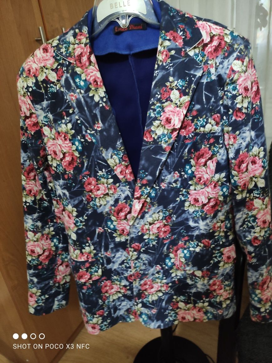 Пиджак женский с цветочным принтом 44 размер