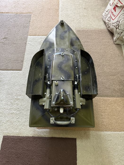 Vand barcuta plantat Navomodel Oltenita cu tot cu sonar.