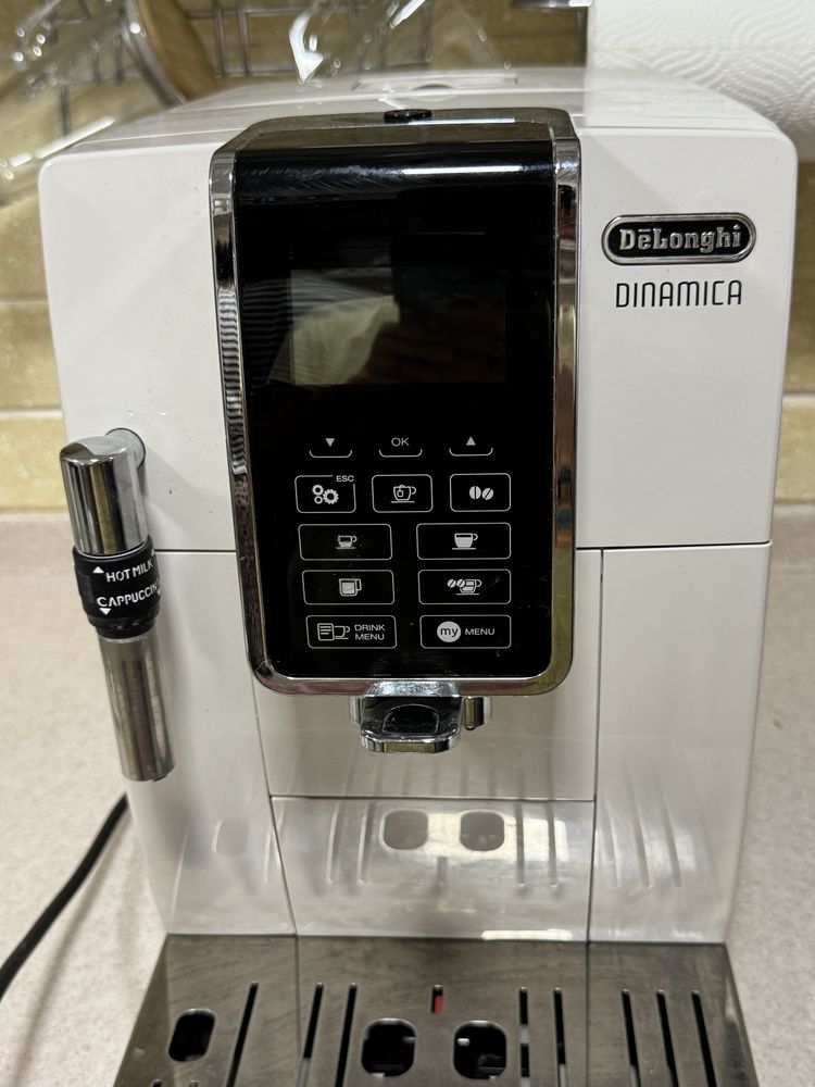 кофемашина DeLonghi Dinamica