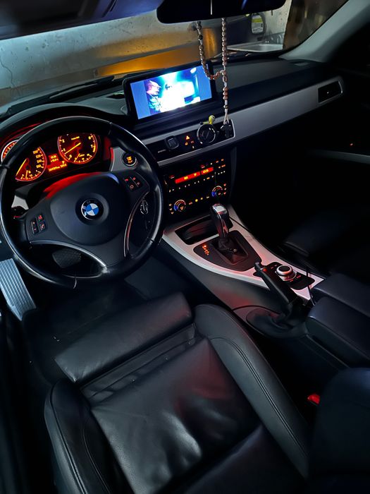 BMW E92 320i automat