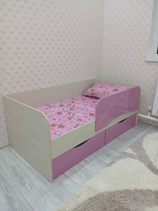 Детский кровать с матроссом подушкой