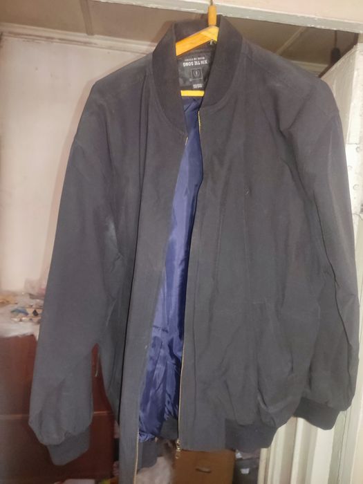 Одежда Б/у = для Взрослых и Детей / Женская и Мужская