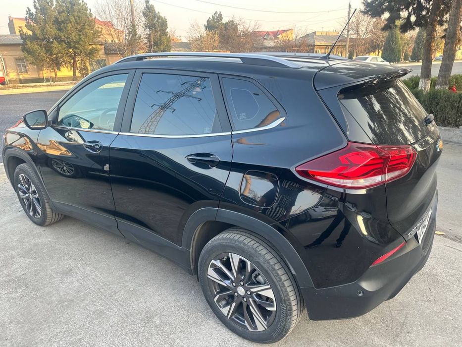 Tracker  primer 2020/21 qora Xitoy