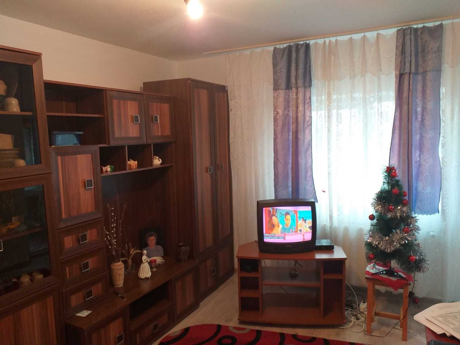 Apartament (o camera) +boxa - Municipiul Iasi.