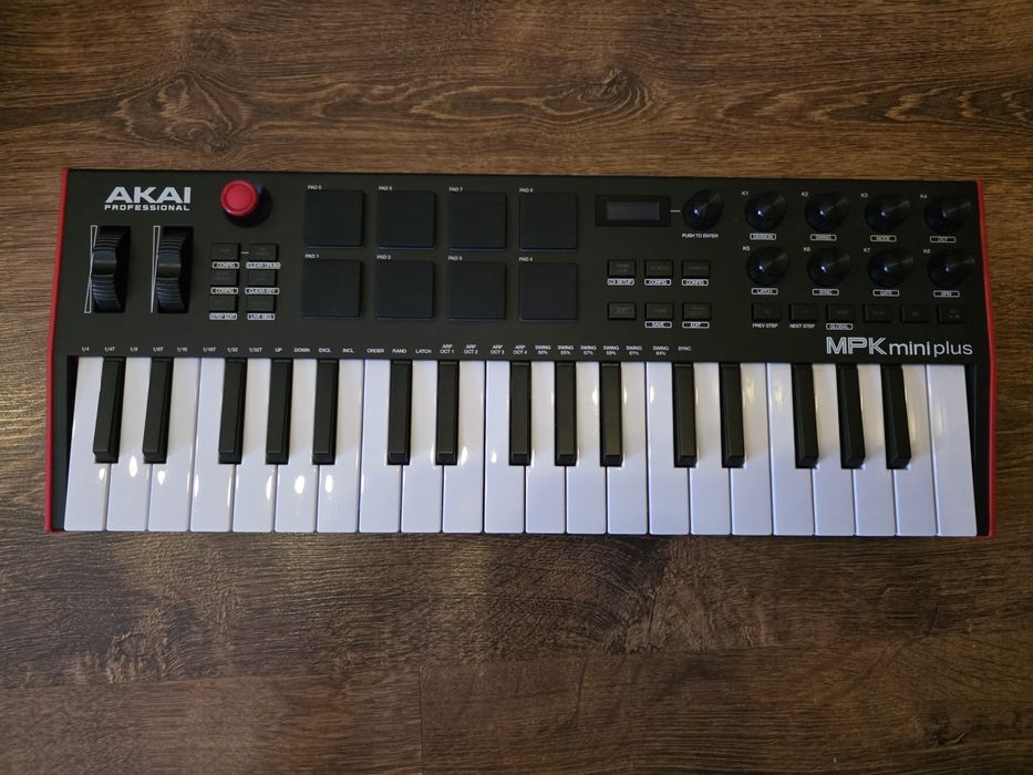 Akai Professional (MPK mini plus) Keyboard