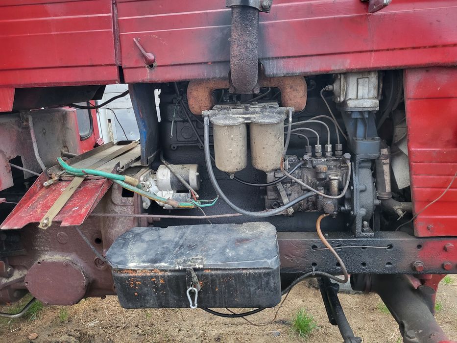 Vând tractor universal U650