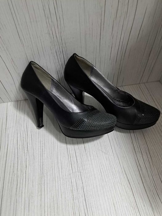 Дамски обувки използвани