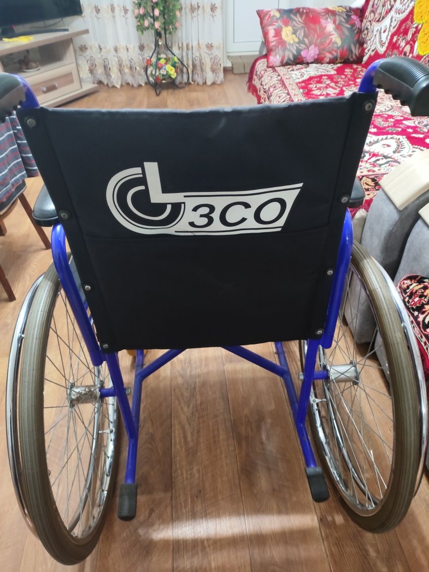 Продам инвалидную коляску