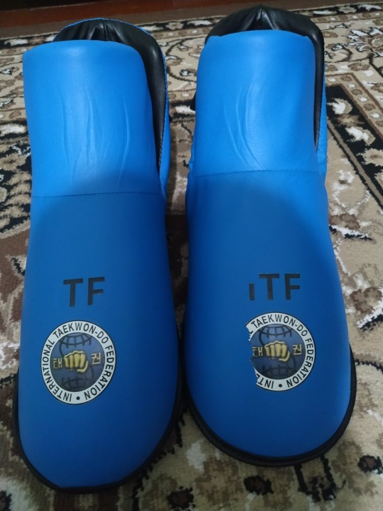 FUTI TEKWONDO ITF yangiday faqat musobaqaga kiyilgan  L razmeri