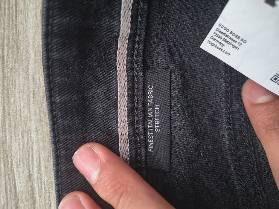 Blugi Hugo Boss Negri