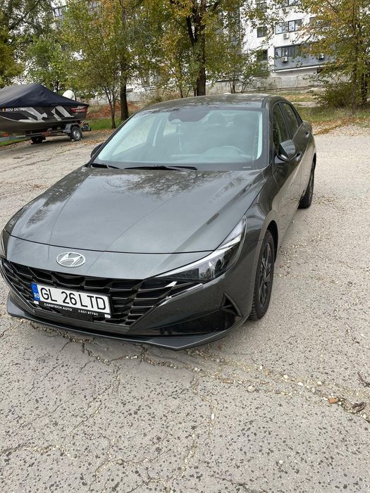 Hyundai  Elantra 2023