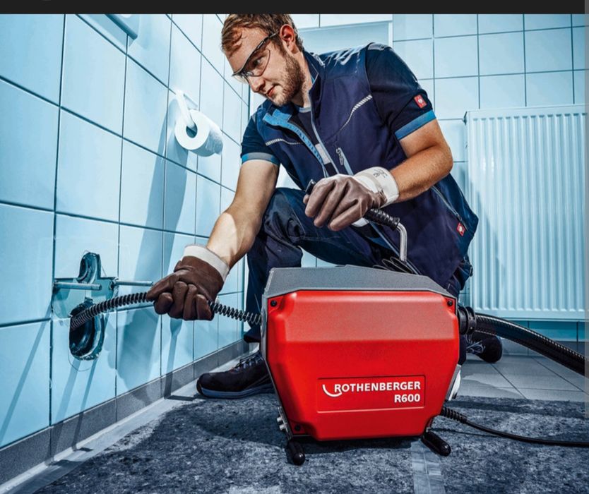 Desfundare canalizare cu șarpe electric – case și apartamente