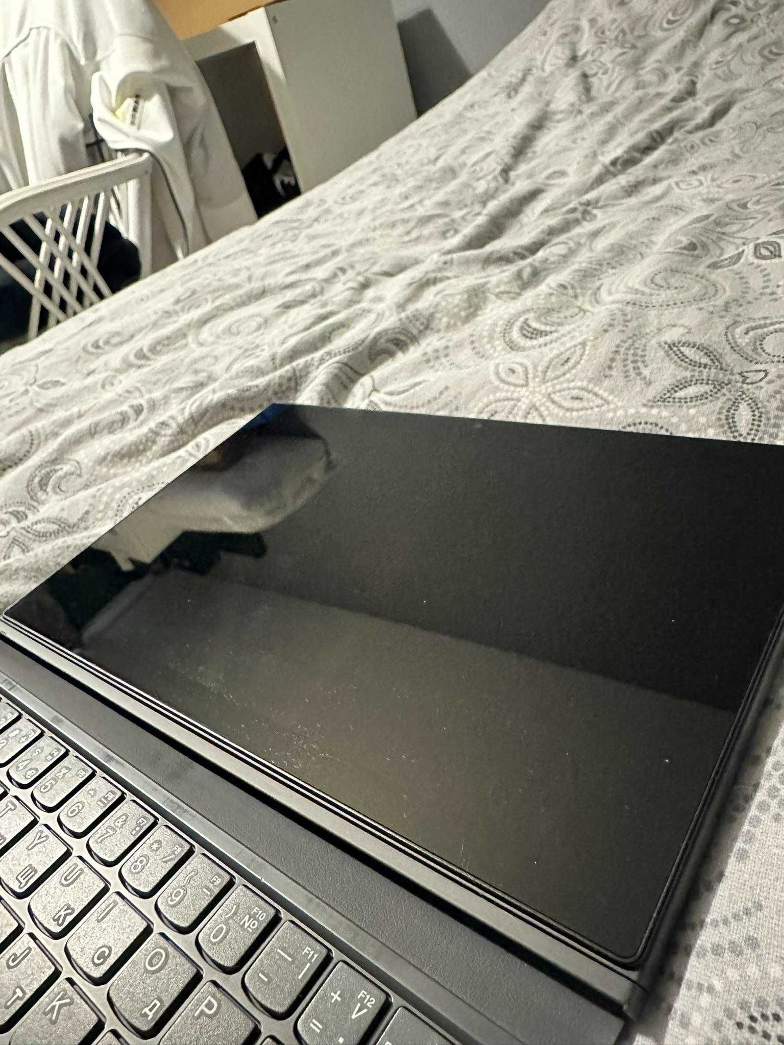 Лаптоп Lenovo IdeaPad Duet 3 10lGL5-LTE