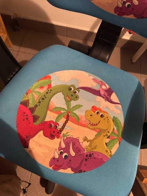 Vand scaun birou copil cu dinozaur Mobexpert