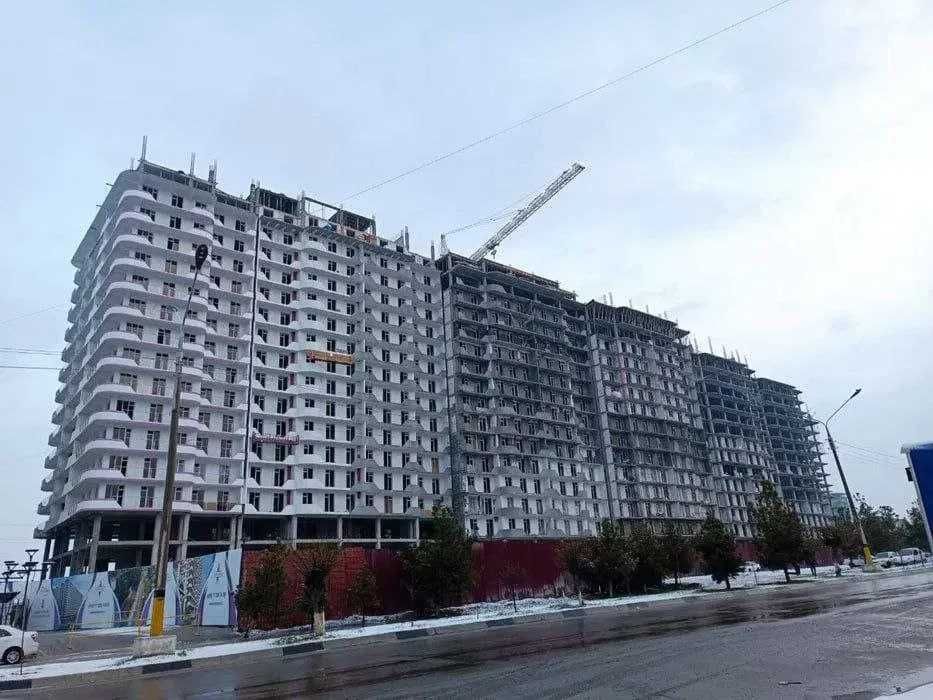 Срочно продаю 4x-комнатная квартира в новостройке Хонсарой Орзулар