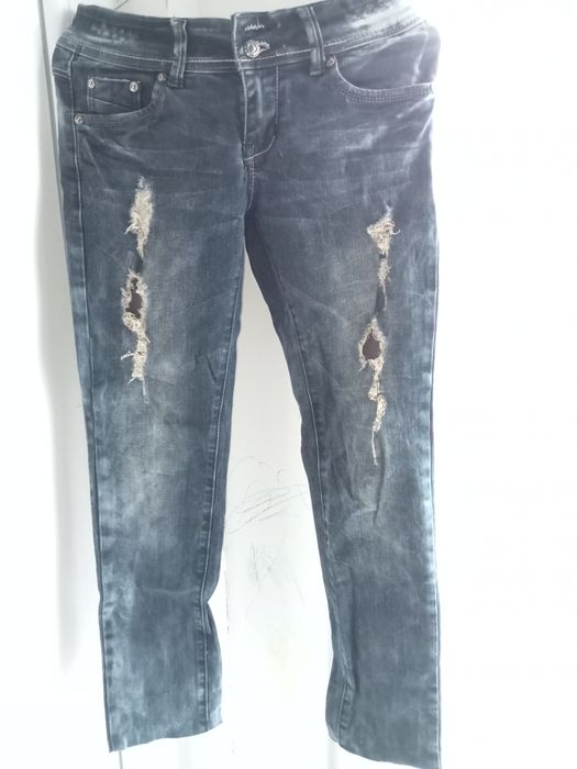 Blugi și pantaloni noi