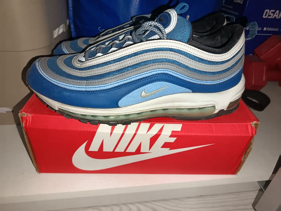 Продавам маратонки Nike