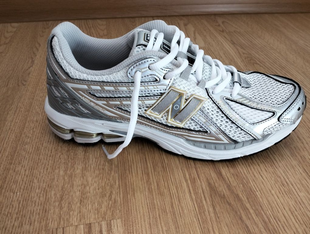 Кроссовки New Balance 1906-r