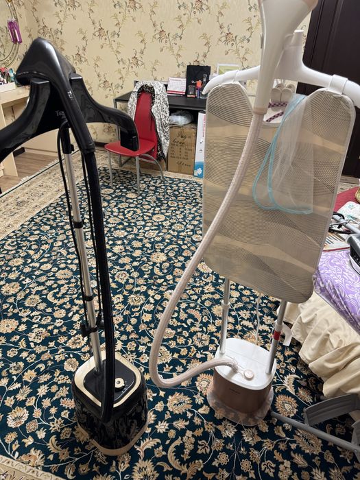 Отпариватель двух разных брендов