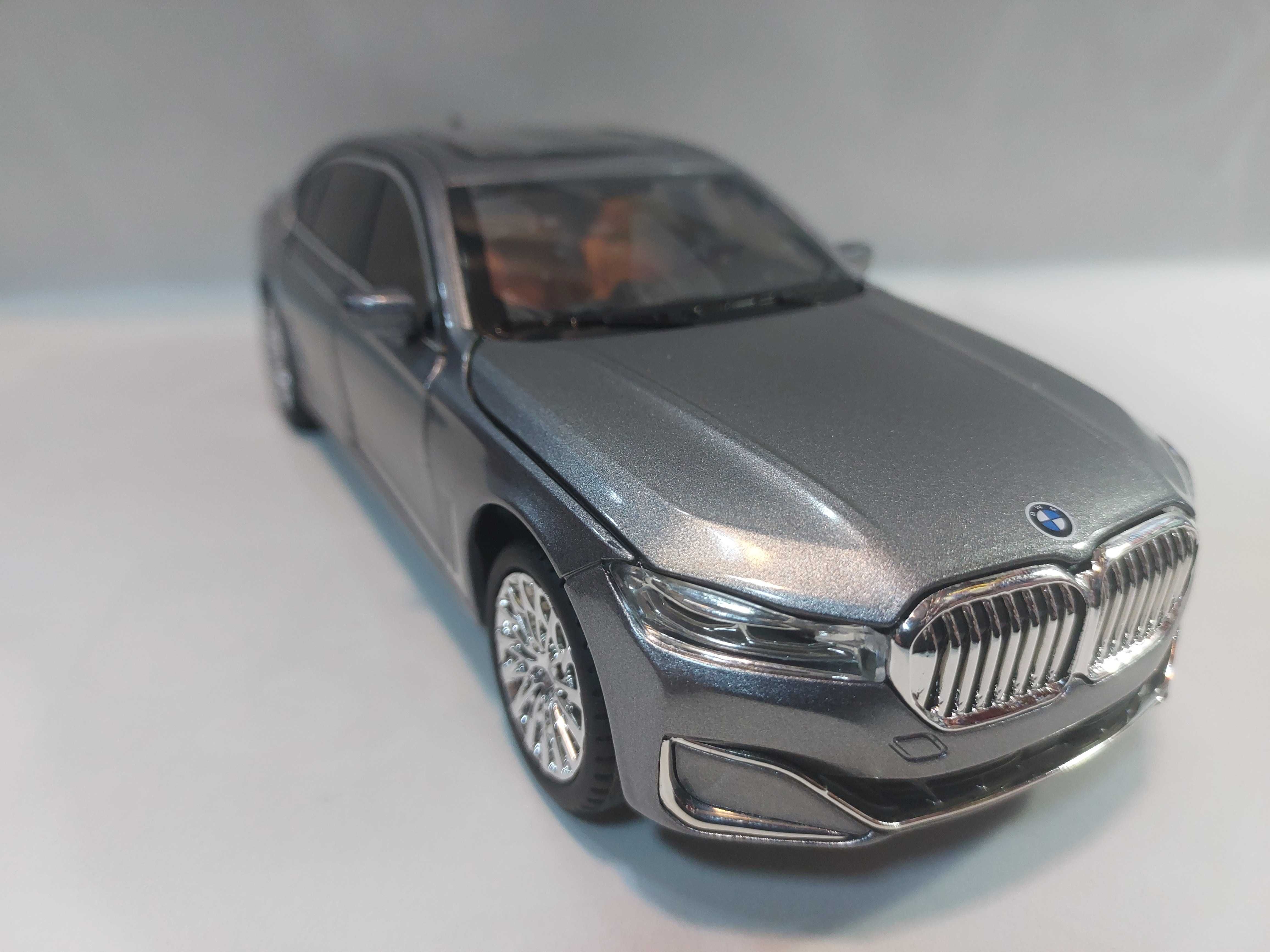 Macheta metal BMW Seria 7 Argintiu