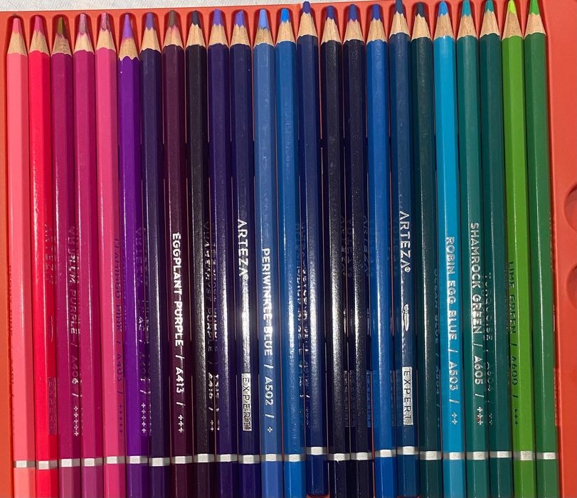 Set creioane colorate profesionale