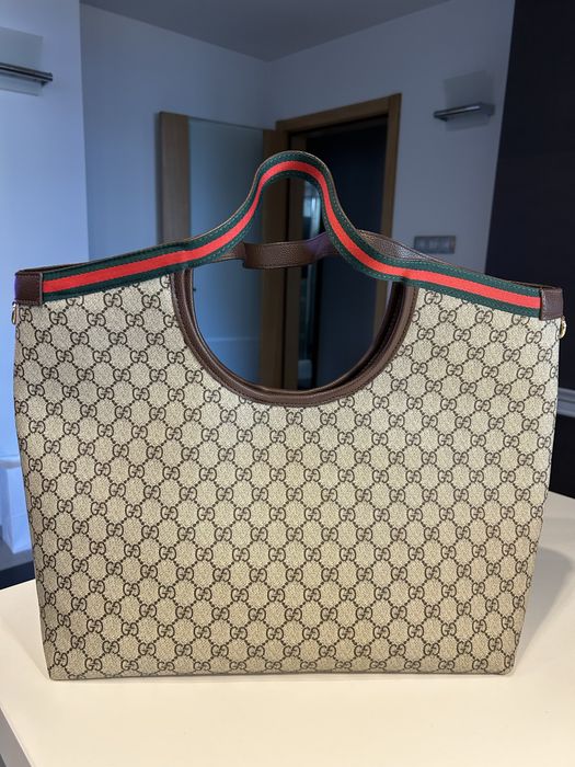Чанта нова Gucci