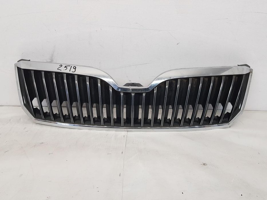 Grila radiator Skoda Superb 2 facelift dupa 2012
