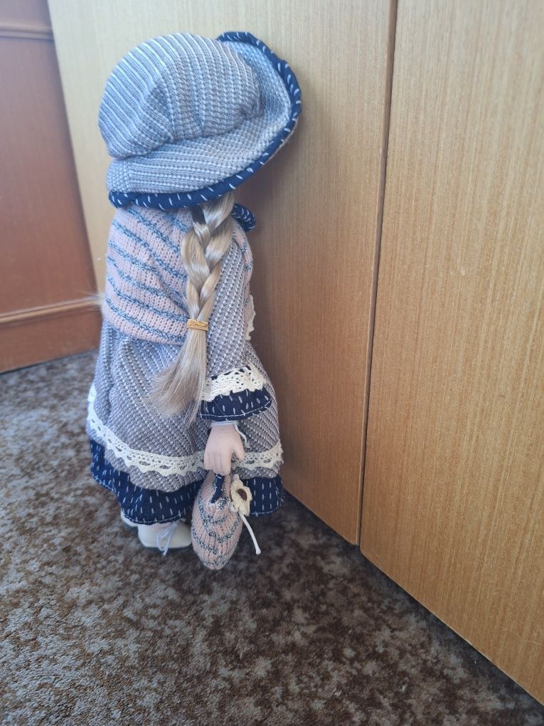 Порцеланова кукла