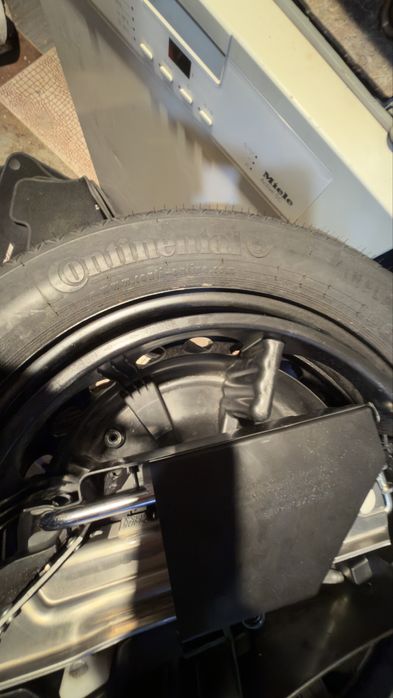 Резервна Гума патерица за Мерцедес 17