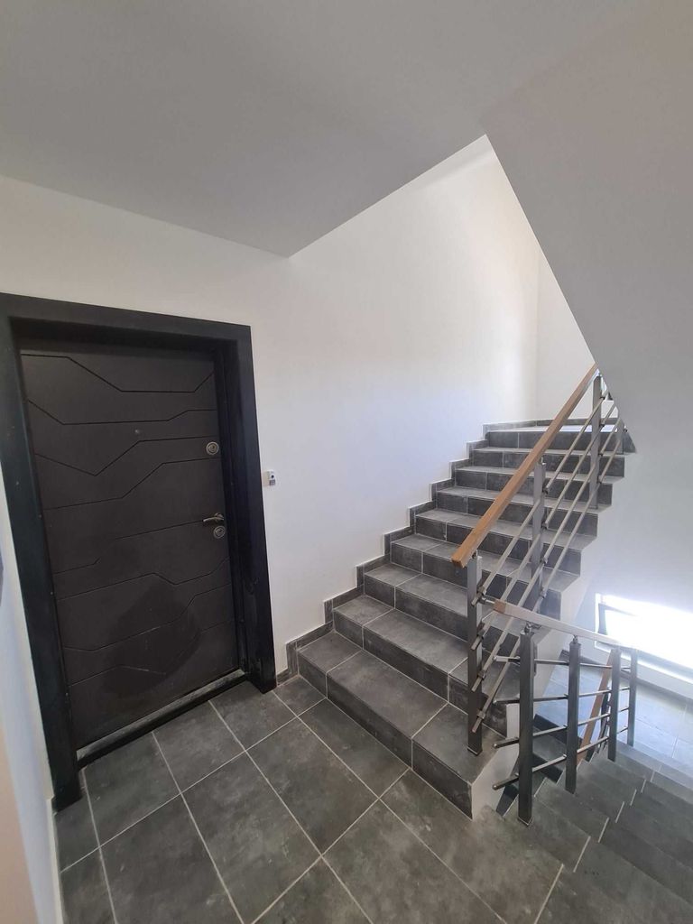 Продава се Тристаен апартамент в Хасково, Куба - 94 кв.м за 1321 €/кв.м - Снимка #11