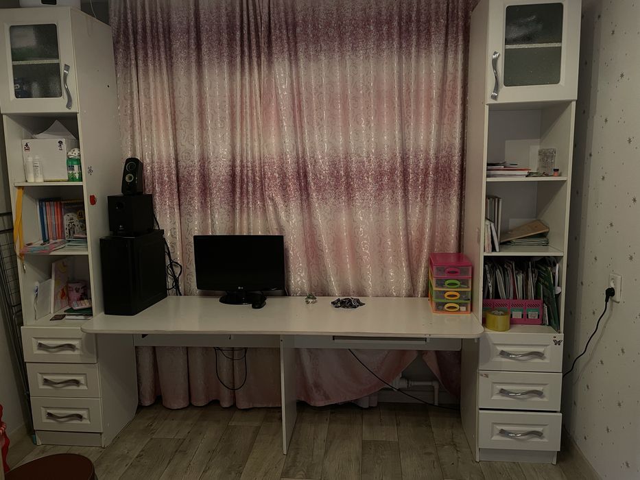 Продам учебный шкаф