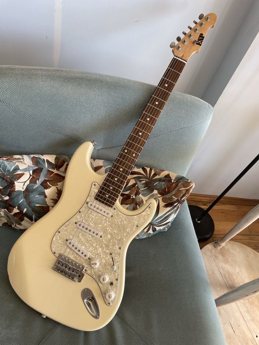 Стратокастер Реплика