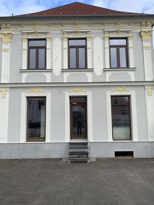 Spatiu comercial - Birouri de inchiriat, centru Codlea