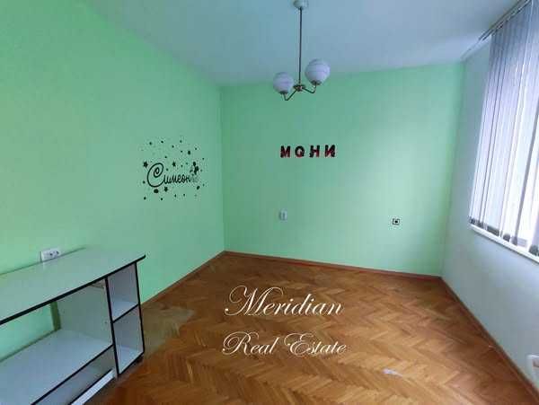 Дава се под наем Четиристаен апартамент в Добрич, Център - 90 кв.м за 229.5 € - Снимка #5