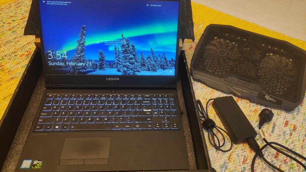 Laptop gaming Lenovo Legion Y530, i5 8300H, NVMe 970 EVO Plus, 16Gb RA