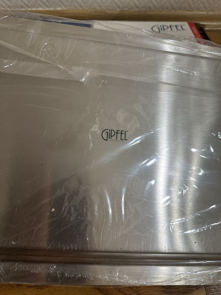 Продам поднос фирмы GEPFEL из нержавеющей стали