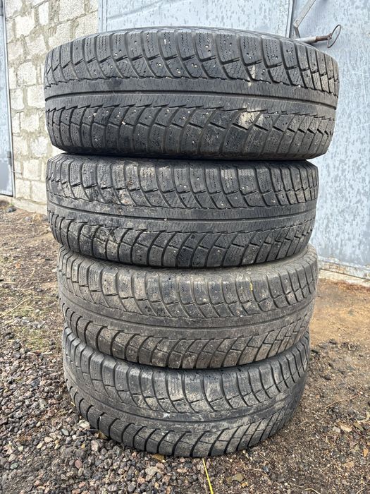 Продам резину зима шиповка