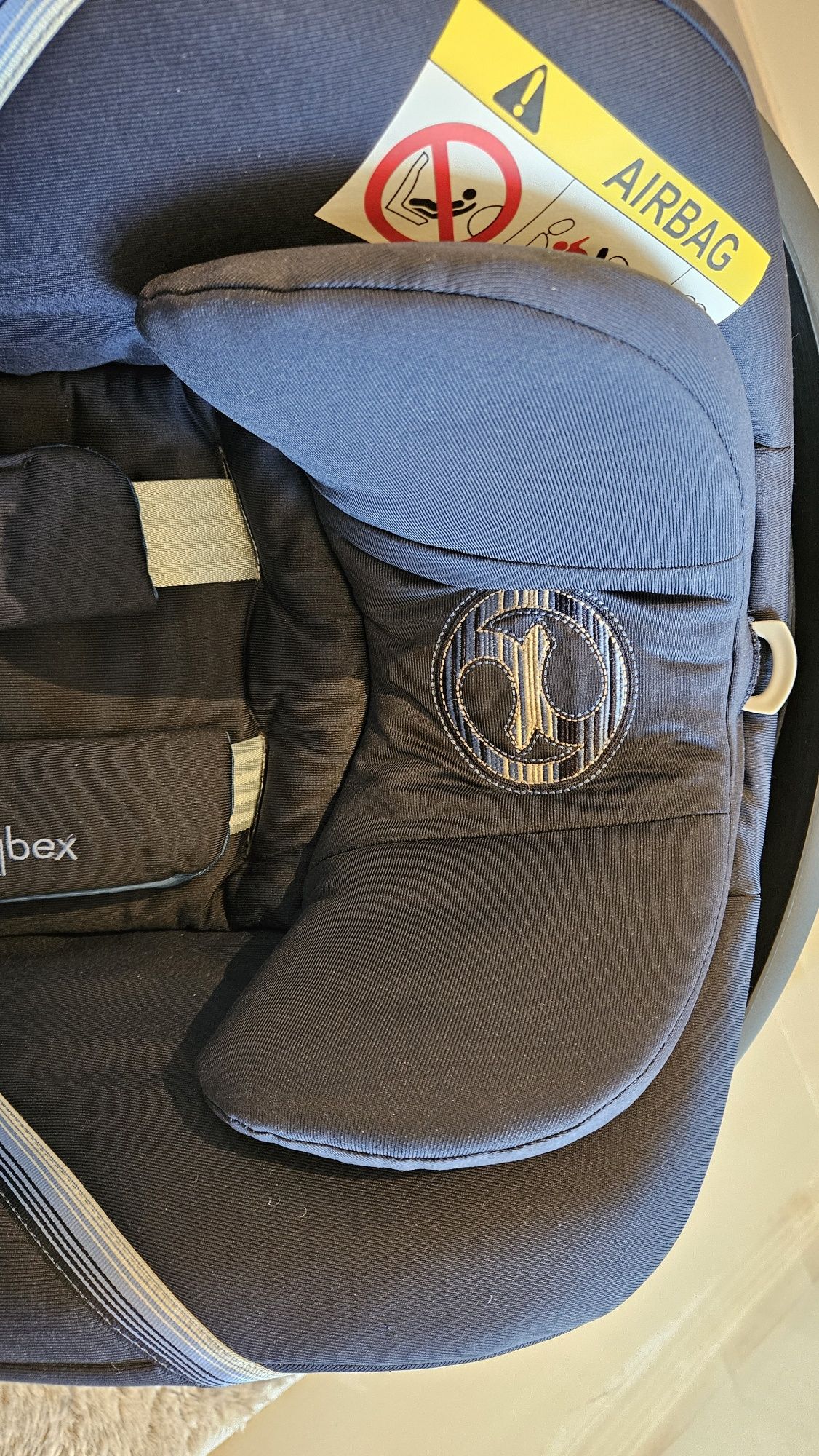 Столче за кола Cybex Aton 5 с  база  Aton Base 2 fix
