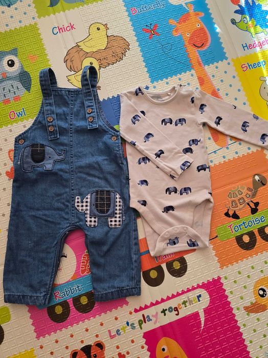 Комплект подплатен дънков гащеризон и боди с дълъг ръкав 6-9м. NEXT