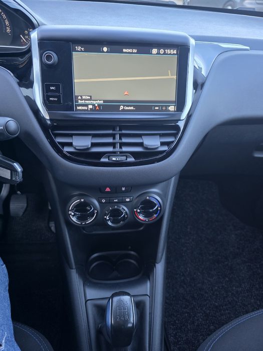 Peugeot 208 Motor 1.2 benzină An 10.2019 Km 67321